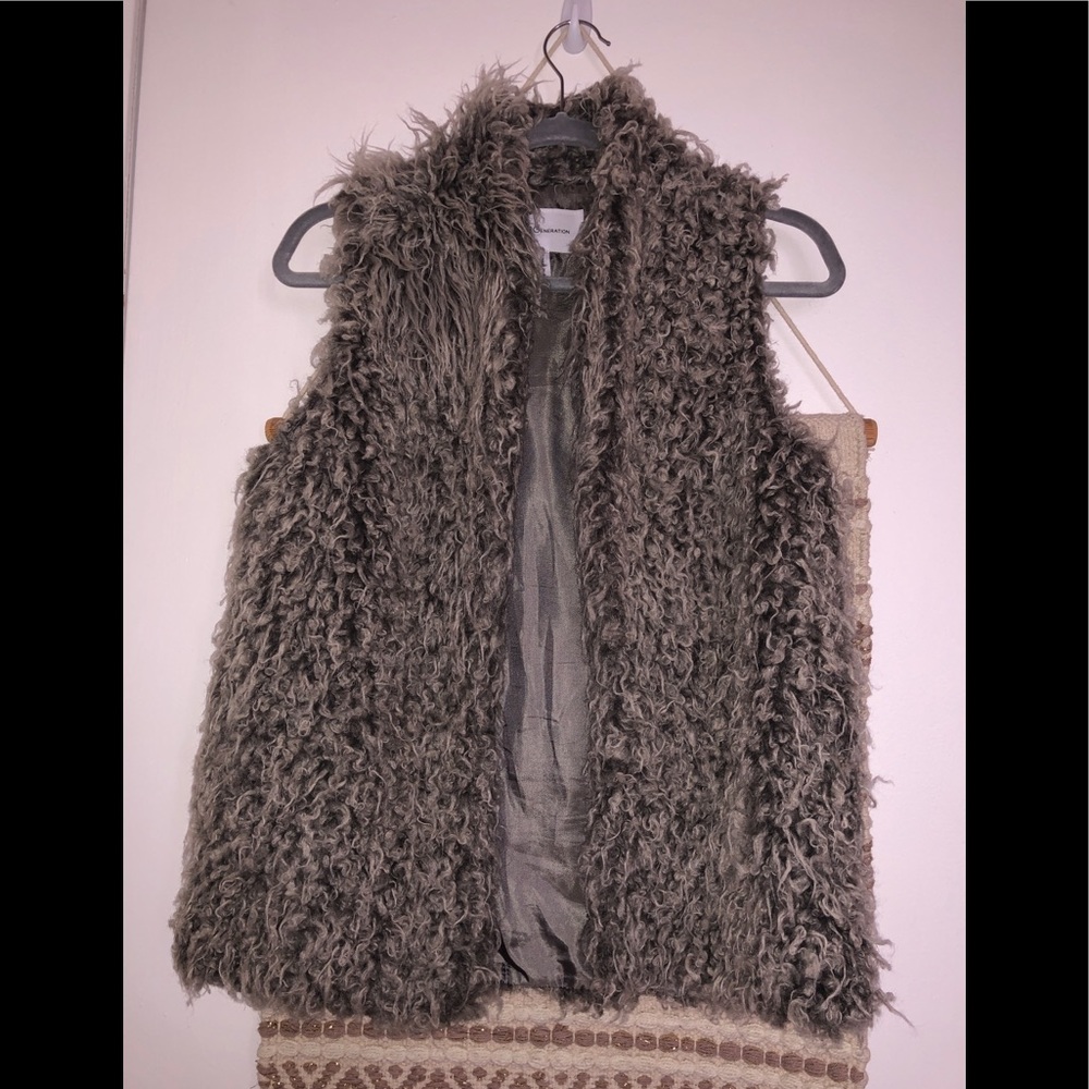 Bcbg  generation groovy faux fur vest